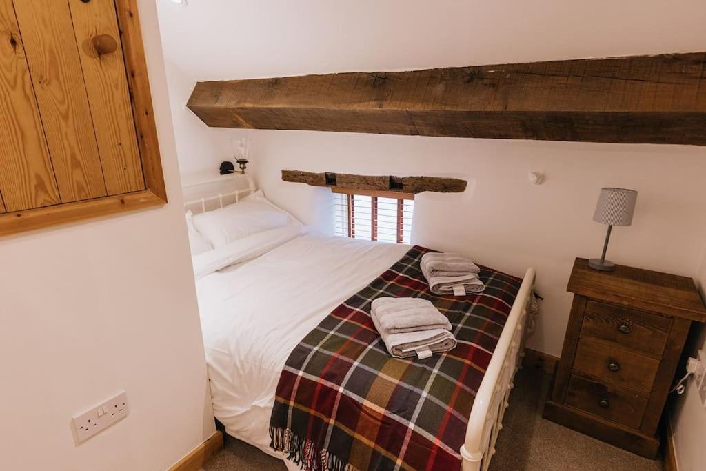 Fryers Cottage - Beautiful 2 Bedroom Town & Country Cottage On Edge Of Peak District Wirksworth Extérieur photo