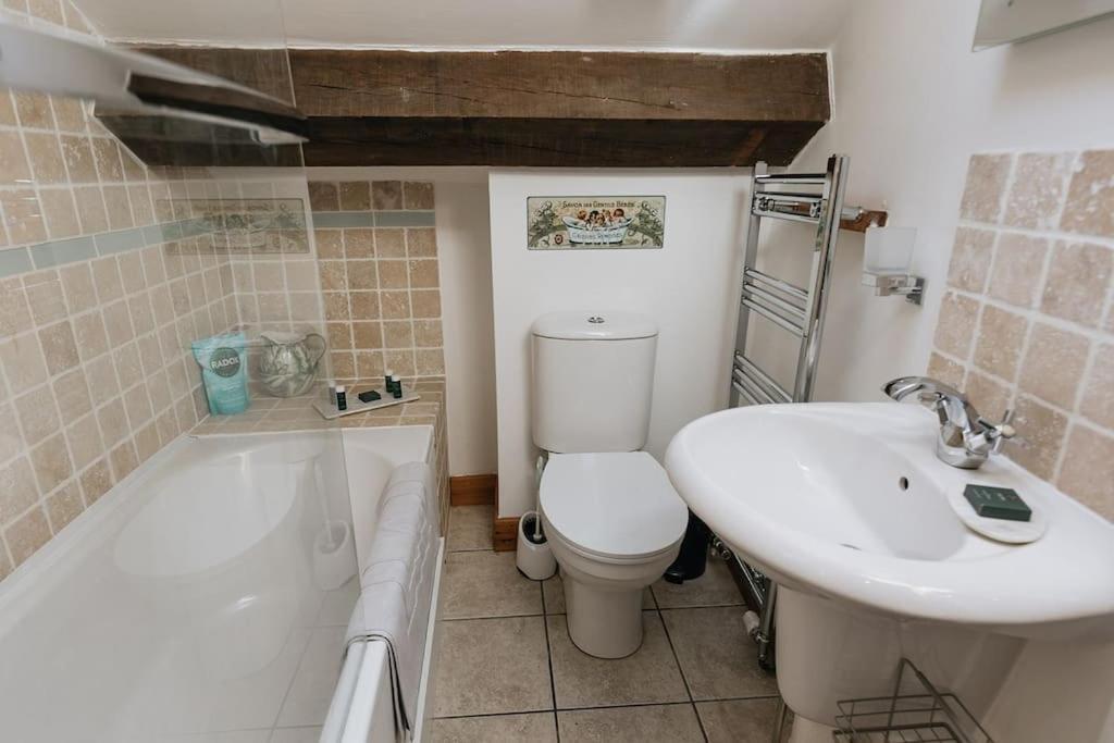 Fryers Cottage - Beautiful 2 Bedroom Town & Country Cottage On Edge Of Peak District Wirksworth Extérieur photo